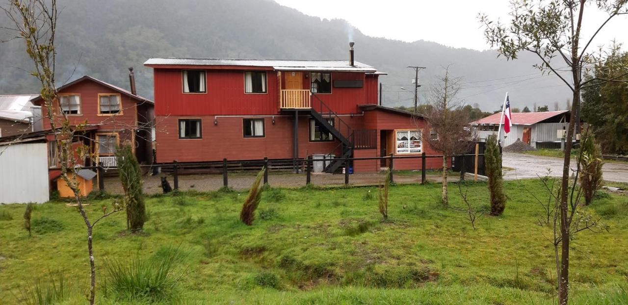 Cabanas Robinson Puerto Puyuguapi Eksteriør billede